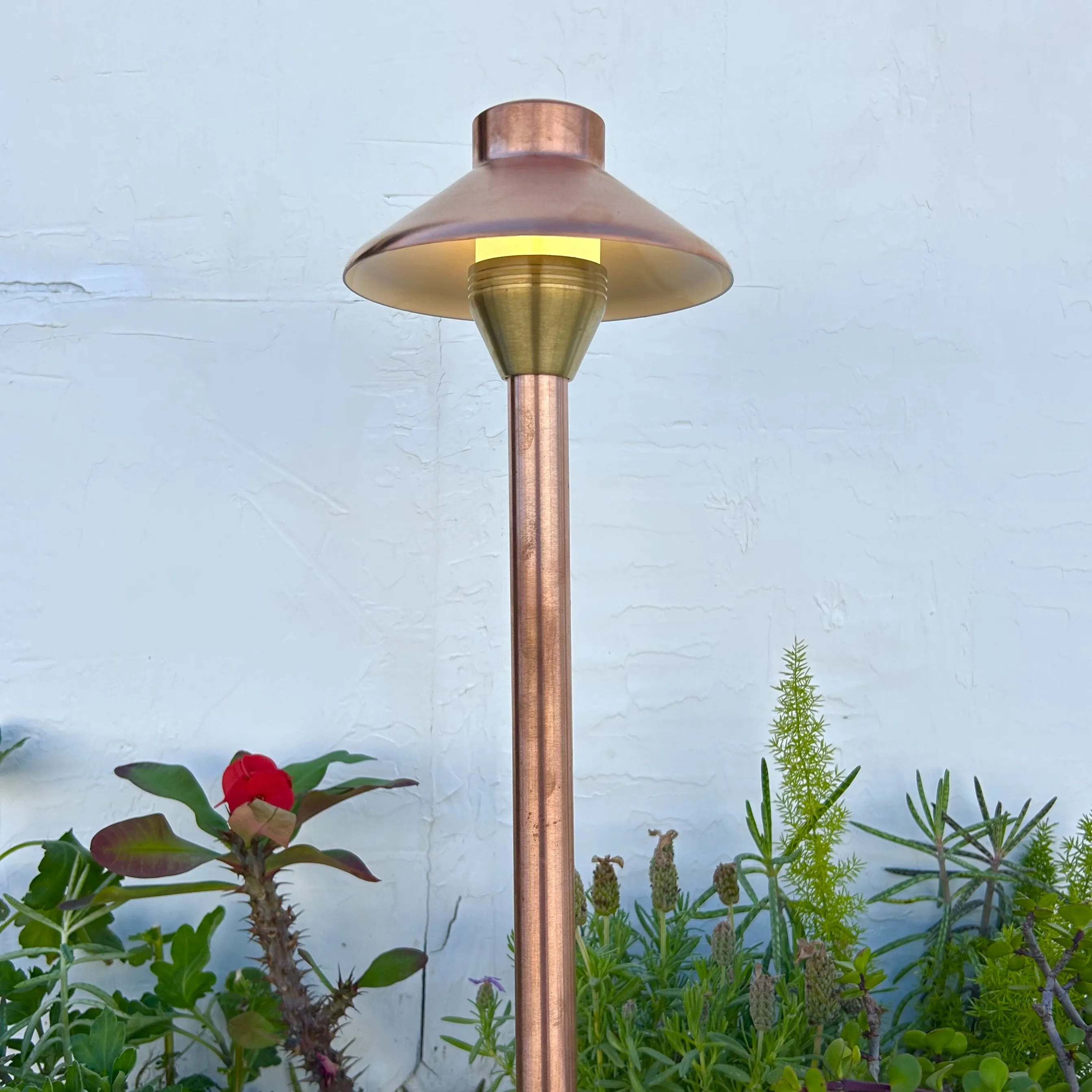 Cascade Natural Copper Pathway Light